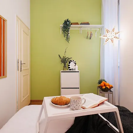 Apartamento Musical Shelter With Balcony 2min To Republic Square